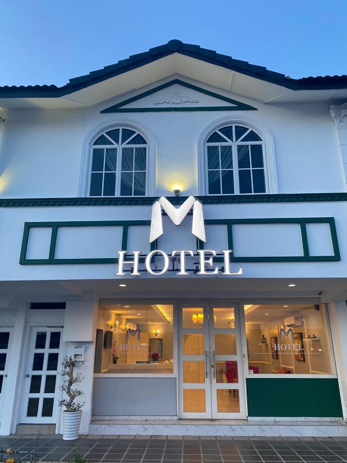 M Hotel Johor Bahru Exterior foto