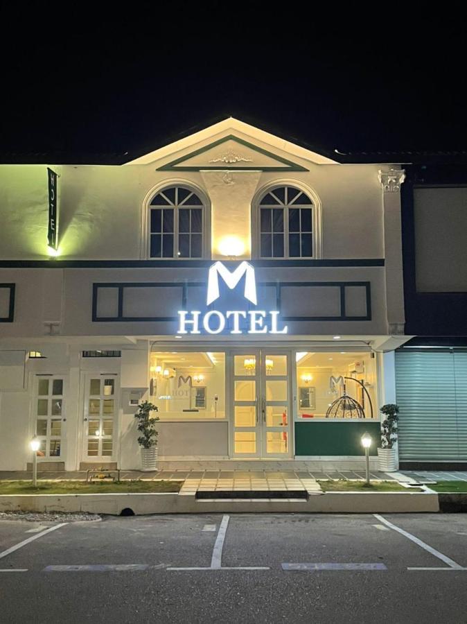 M Hotel Johor Bahru Exterior foto
