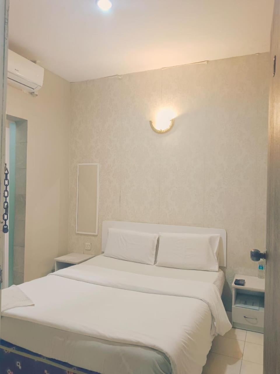 M Hotel Johor Bahru Exterior foto