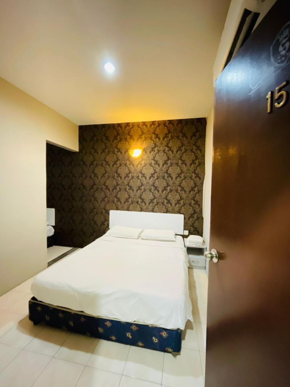 M Hotel Johor Bahru Exterior foto